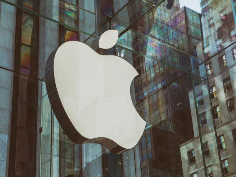 Apple Unveils Custom Modem Chip, Reduces Reliance on Qualcomm